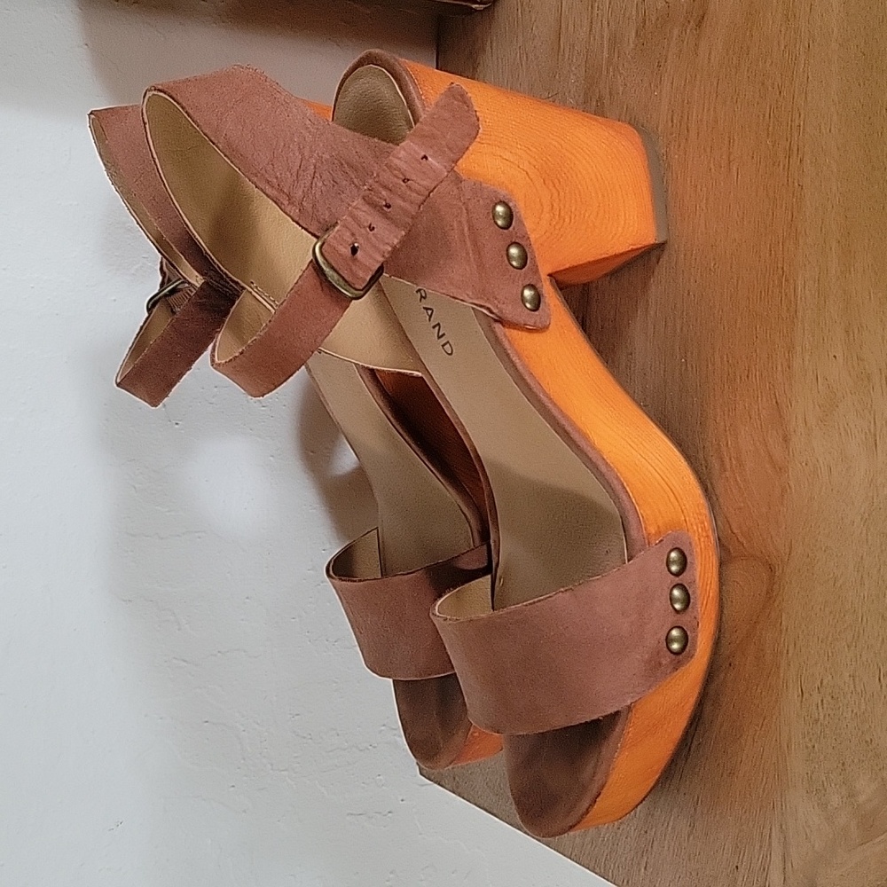 Lucky brand clothing wedges vintage inspired- Daisy's Six